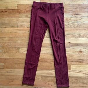 Aritzia leggings w/ front seam, US size 4, maroon